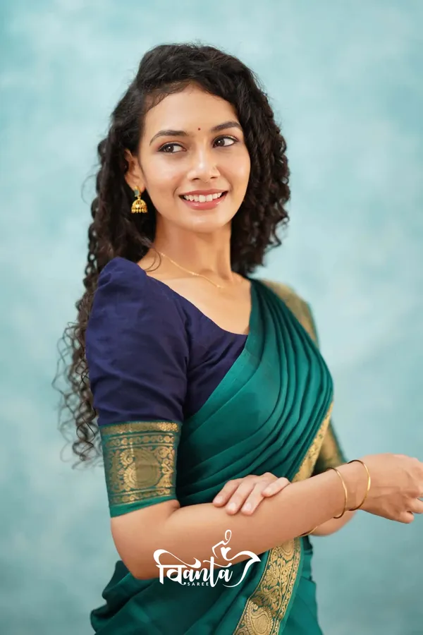 N-Blue_Kanjivaram_Soft_Silk_Wedding_&_Party_Wear_Half_Saree_&_Unstiched_Blouse_For_Women