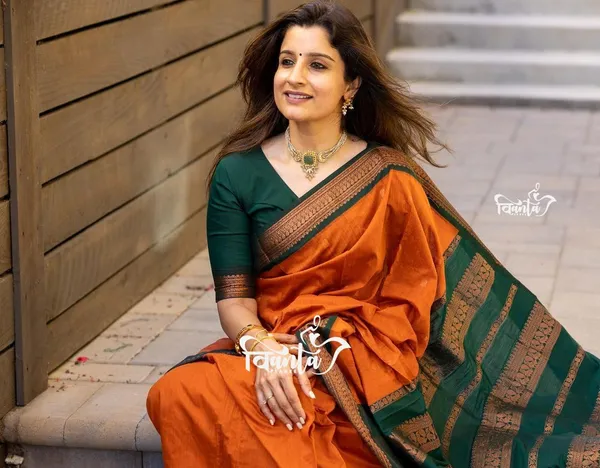 Woven_Kanjivaram,Banarasi_Jacquard_Soft_Silk_Saree