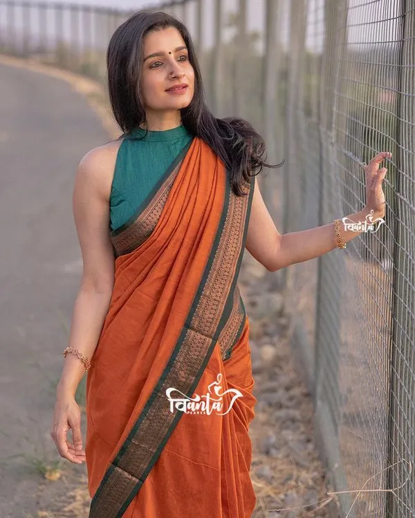 Woven_Kanjivaram,Banarasi_Jacquard_Soft_Silk_Saree
