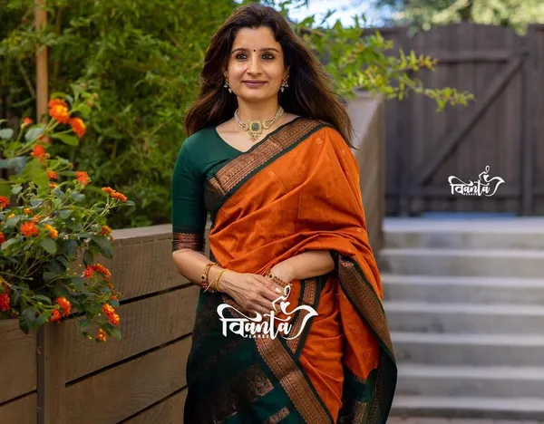 Woven_Kanjivaram,Banarasi_Jacquard_Soft_Silk_Saree