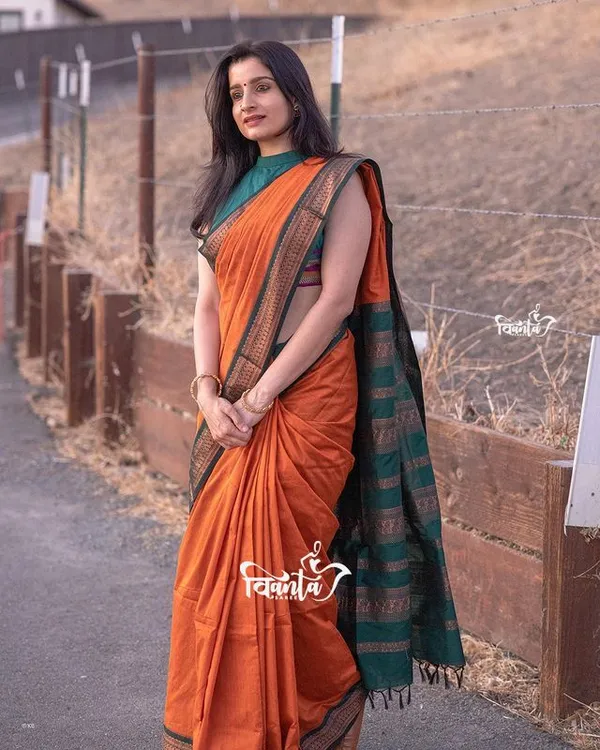 Woven_Kanjivaram,Banarasi_Jacquard_Soft_Silk_Saree