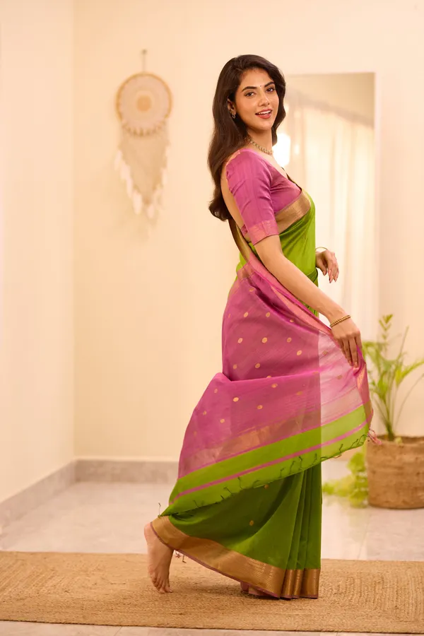 Parrot_Green_and_Pink_Maheshwari_Silk_Cotton_Handloom_Saree