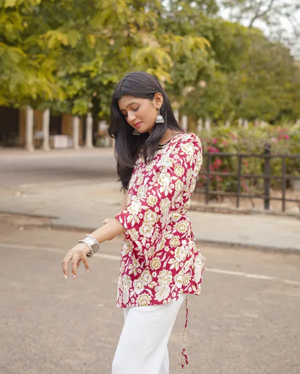 Aaira_|_Corset_Back_Digital_Print_Cotton_Short_Kurti