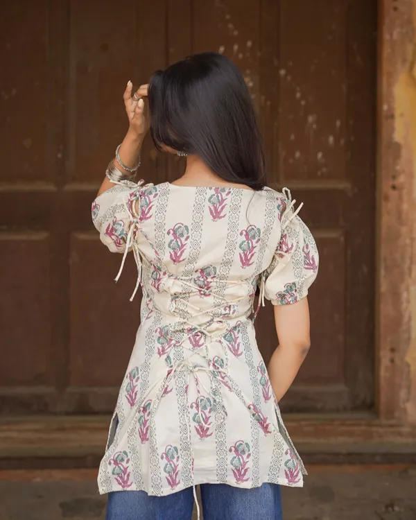 Ayesha_|_Ivory_Floral_Block_Print_Puff_Sleeve_Short_Kurti