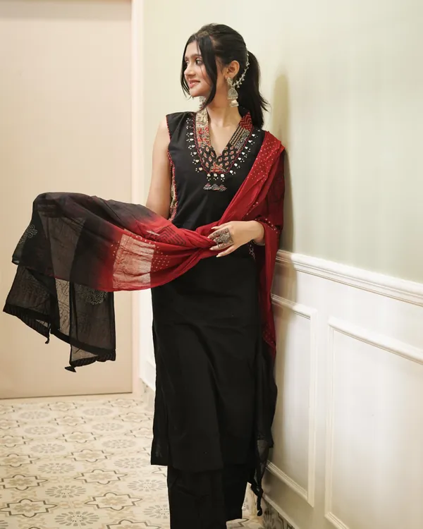 Black_Cotton_Kurta_with_Block_Print_Side_Panels_&_Wide-Leg_Palazzo_Set_|_Jaipur_Trendz