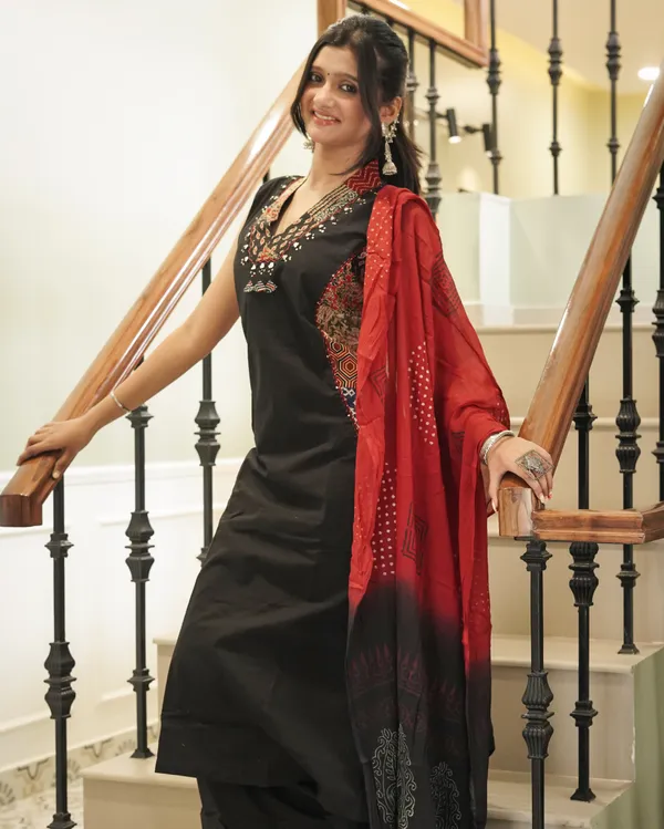 Black_Cotton_Kurta_with_Block_Print_Side_Panels_&_Wide-Leg_Palazzo_Set_|_Jaipur_Trendz
