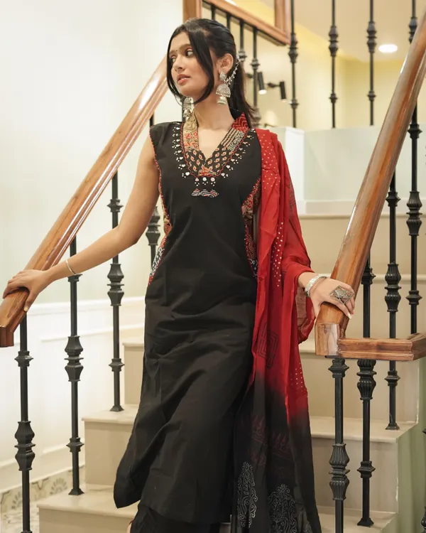 Black_Cotton_Kurta_with_Block_Print_Side_Panels_&_Wide-Leg_Palazzo_Set_|_Jaipur_Trendz