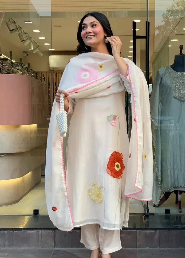 Hand-Appliqué_Mul_Cotton_Suit_Set