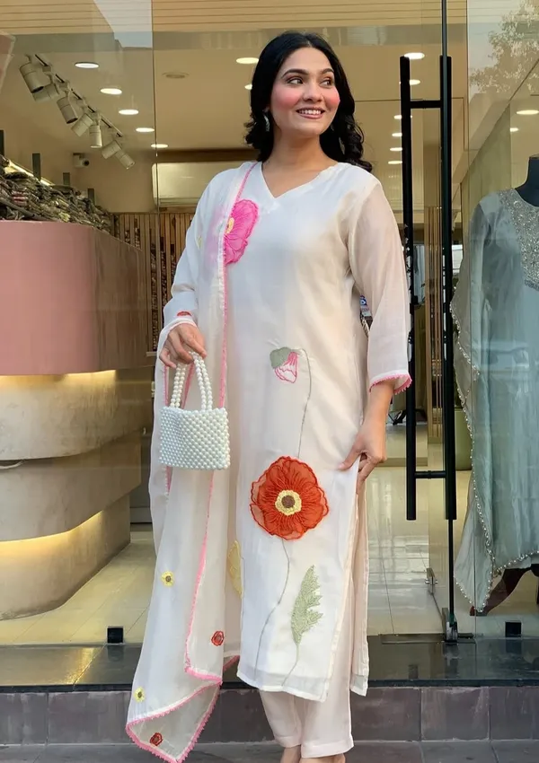 Hand-Appliqué_Mul_Cotton_Suit_Set