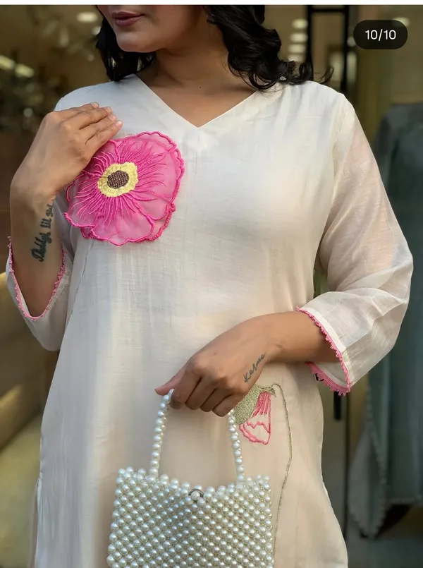 Hand-Appliqué_Mul_Cotton_Suit_Set