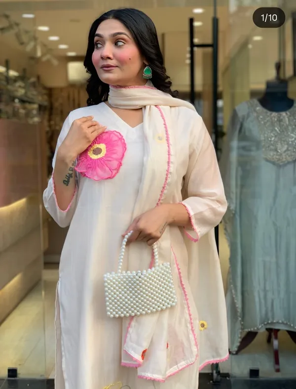 Hand-Appliqué_Mul_Cotton_Suit_Set