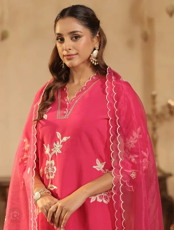 Heavy_Dolla_Silk_Pink_3_Piece_Set_With_Dupatta
