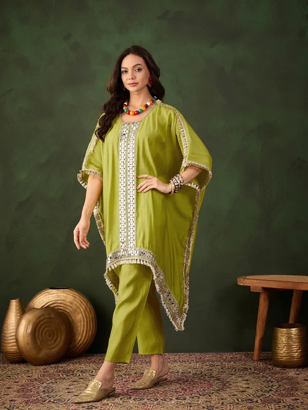 Heavy_Muslin_Mirror_Work_Kaftan_Set