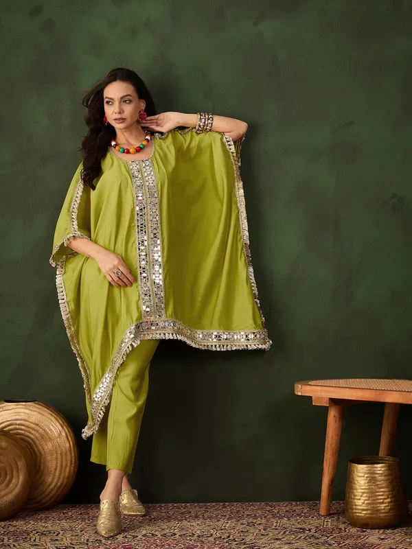 Heavy_Muslin_Mirror_Work_Kaftan_Set