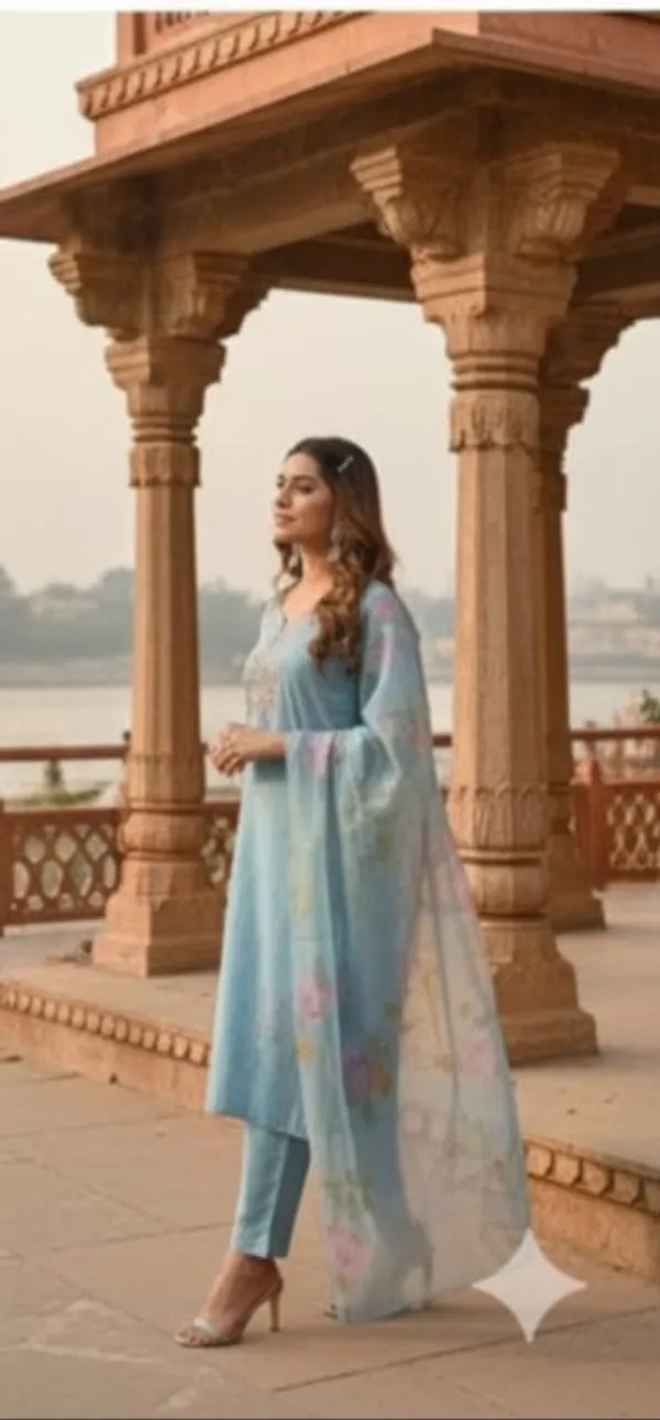 Heavy_Silk_3_Piece_Set_With_Organza_Dupatta