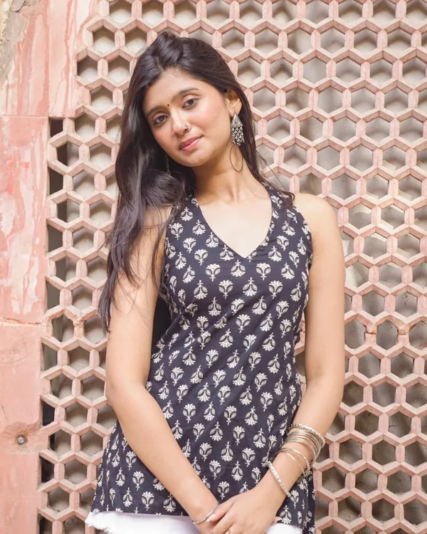 Kohl_Black_Halter_Neck_Ethnic_Print_Short_Kurti_|_Desi-Chic_Top_|_Jaipur_Trendz