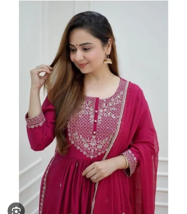 Pink_Muslin_Silk_Embroider_Work_Naira_Cut_Suit_Set
