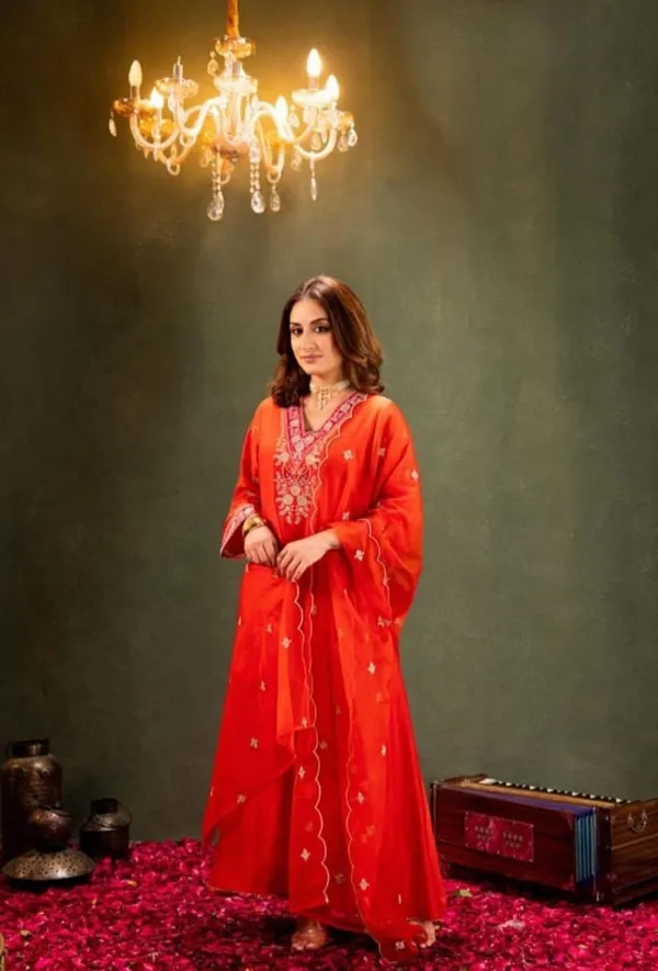 Pure_Dolla_Silk_3_Piece_Set_With_Organza_Dupatta
