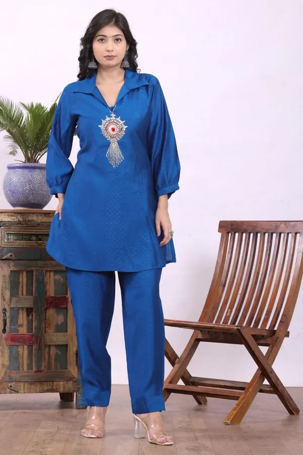 Pure_Muslin_Co-Ord_Set_With_Embroidery