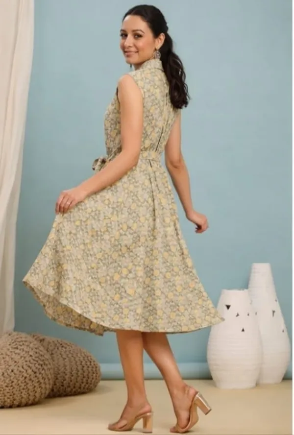 The_Modern_Classic_Summer_Bloom_Belted_Midi