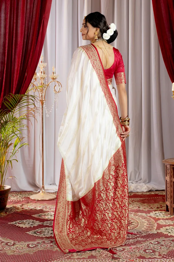 Banarasi_Pure_Satin_Silk_sarees_with_Beautiful_Elephant_in_Contrast_Red-White_Shades_With_Attractive_Weaving_Gold_Zari_Design_And_Contrast_Blouse_With_Tassels