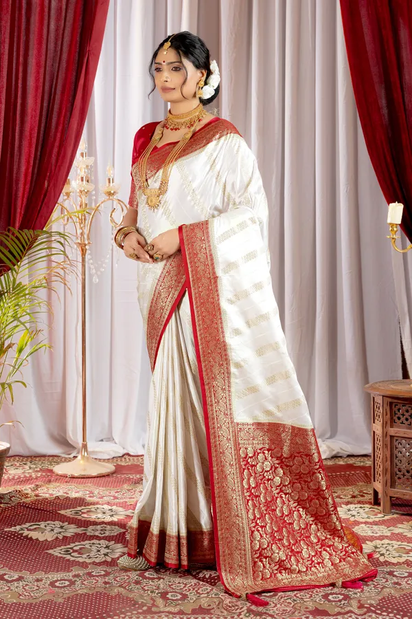 Banarasi_Pure_Satin_Silk_sarees_with_Beautiful_Elephant_in_Contrast_Red-White_Shades_With_Attractive_Weaving_Gold_Zari_Design_And_Contrast_Blouse_With_Tassels