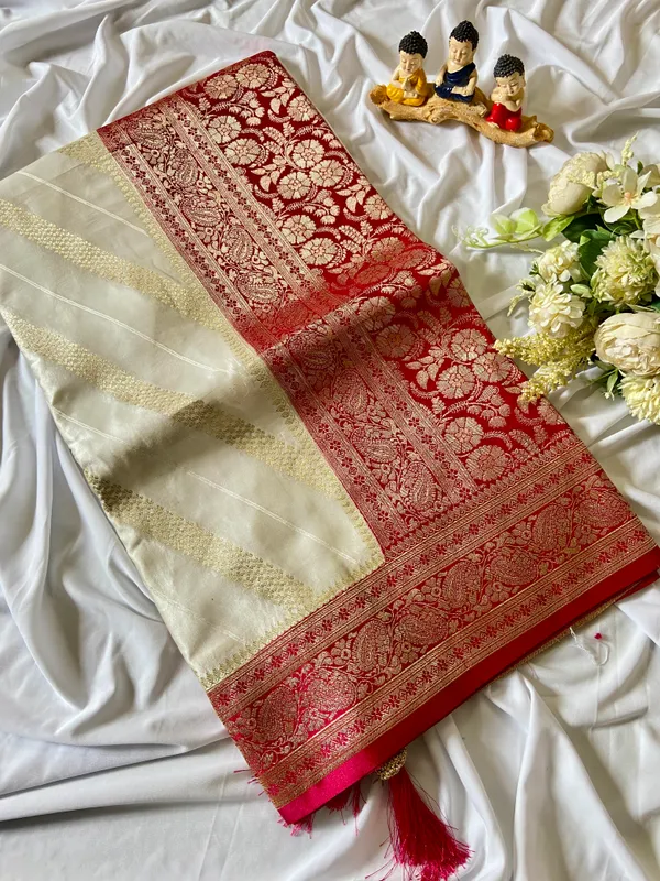 Banarasi_Pure_Satin_Silk_sarees_with_Beautiful_Elephant_in_Contrast_Red-White_Shades_With_Attractive_Weaving_Gold_Zari_Design_And_Contrast_Blouse_With_Tassels
