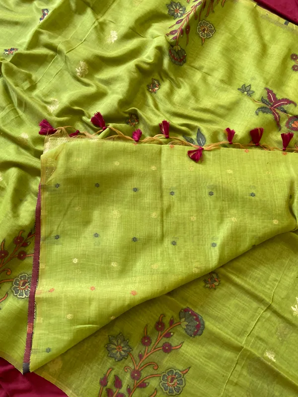 Premium_Soft_Muga_Cotton_sarees_with_Beautiful_Colourfull_Resham_Weaving__Flower_Design_Pallu_With_Attractive_Traditional_Zari_Weaving__With_All_Over__Resham_Weaving__And_Resham_Weaving_Butti_Blouse_With_Fancy_Tassels