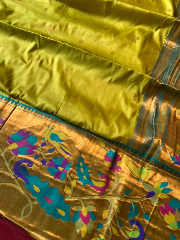 Premium_Soft_Paithani_Silk_sarees_With_Beautiful_Weaving_Pattern_With_Attractive_Rich_Pallu_And_Border_And_Weaving_Blouse_With_Tassels