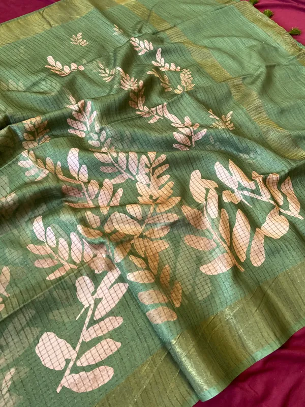 Soft_Tussar_Silk_sarees_with_Beautiful_Batik_Style_Digital_Print_With_Attractive_Checks_Design_Saree_And_Digital_Print_Blouse_With_Tassels