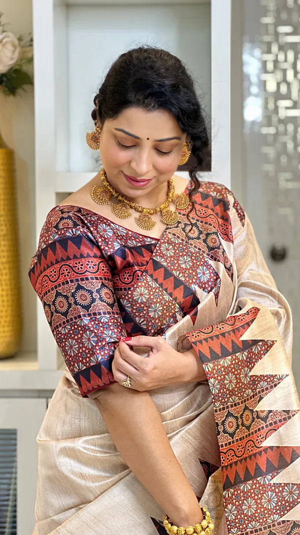Soft_Tussar_Silk_sarees_with_Beautiful_Print_With_Attractive_Pallu_And_Contrast_Print_Blouse_With_Tassels
