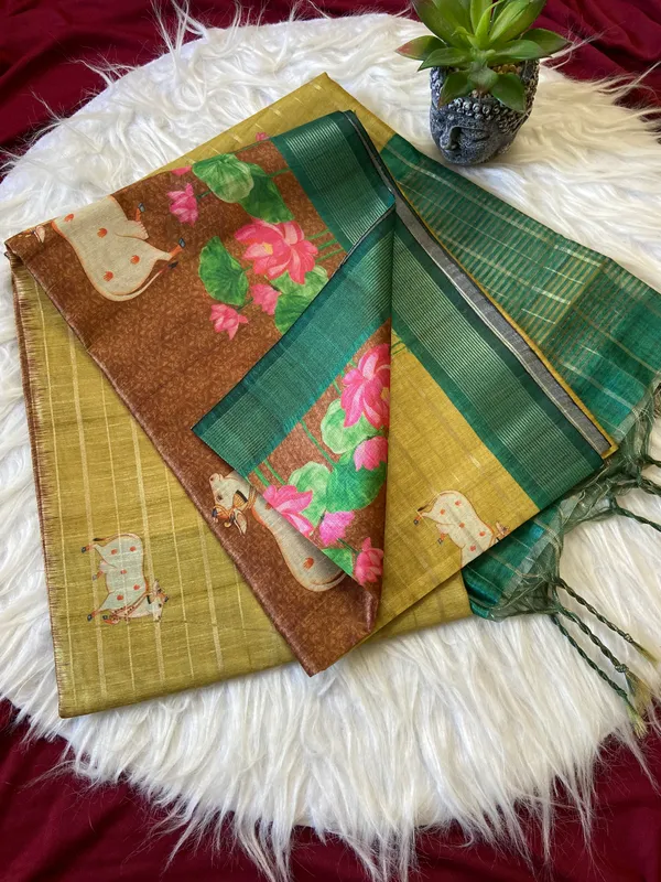 Soft_Semi_Tussar_Silk_sarees_with_Beautiful_Digital_Print_With_Attractive_Border_And_Contrast_Print_Blouse_With_Tassels