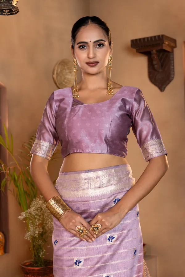 Premium_Soft_Khadi_Linen_sarees_with_Beautiful_Design_Weaving__Pallu_With_Attractive_Traditional_Zari_Weaving__Border_With_All_Over_Butterfly_Weaving__Design_And_Weaving__Blouse_With_Fancy_Tassels