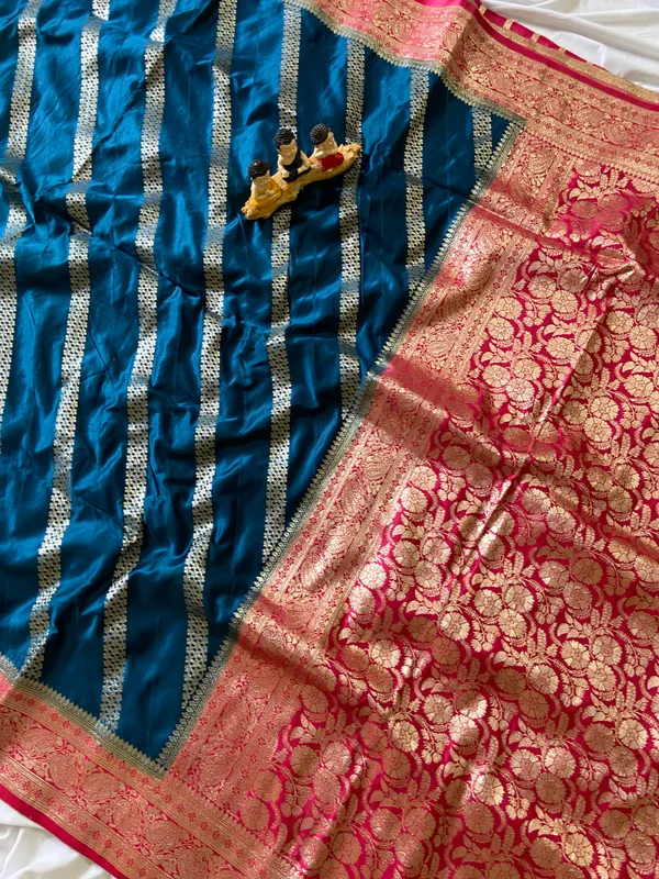 Banarasi_Pure_Satin_Silk_sarees_with_Beautiful_Elephant_in_Contrast_Pink-Blue_Shades_With_Attractive_Weaving_Gold_Zari_Design_And_Contrast_Blouse_With_Tassels