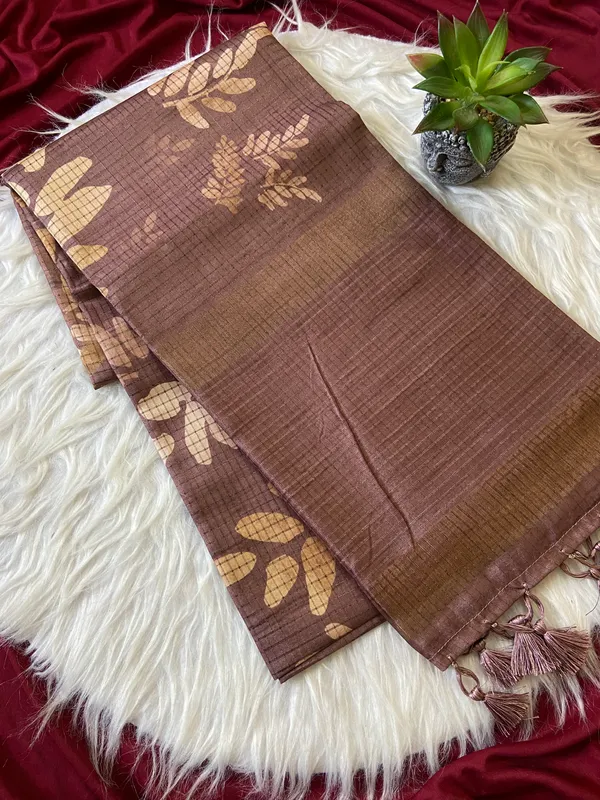 Soft_Tussar_Silk_sarees_with_Beautiful_Batik_Style_Digital_Print_With_Attractive_Checks_Design_Saree_And_Digital_Print_Blouse_With_Tassels