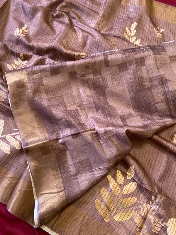 Soft_Tussar_Silk_sarees_with_Beautiful_Batik_Style_Digital_Print_With_Attractive_Checks_Design_Saree_And_Digital_Print_Blouse_With_Tassels