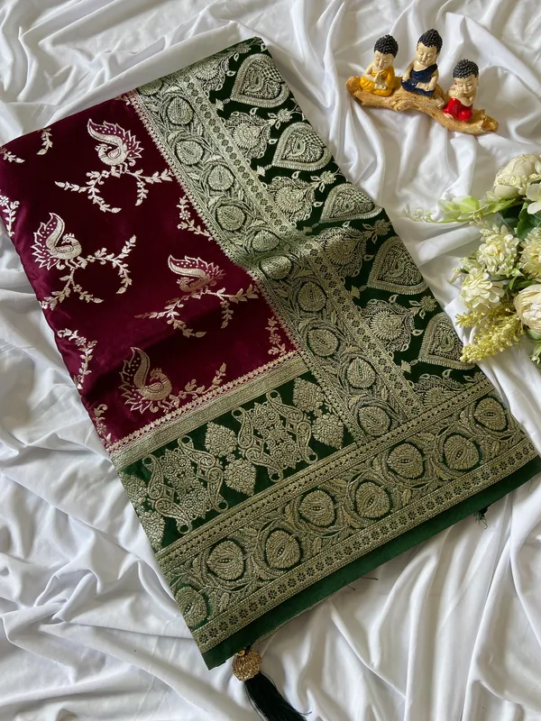 Banarasi_Pure_Satin_Silk_sarees_with_Beautiful_Peacock_in_Contrast_Green-Wine_Shades_With_Attractive_Weaving_Gold_Zari_Design_And_Contrast_Blouse_With_Tassels