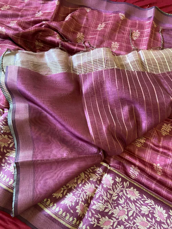 Soft_Semi_Tussar_Silk_sarees_with_Beautiful_Digital_Print_With_Attractive_Border_And_Contrast_Print_Blouse_With_Tassels