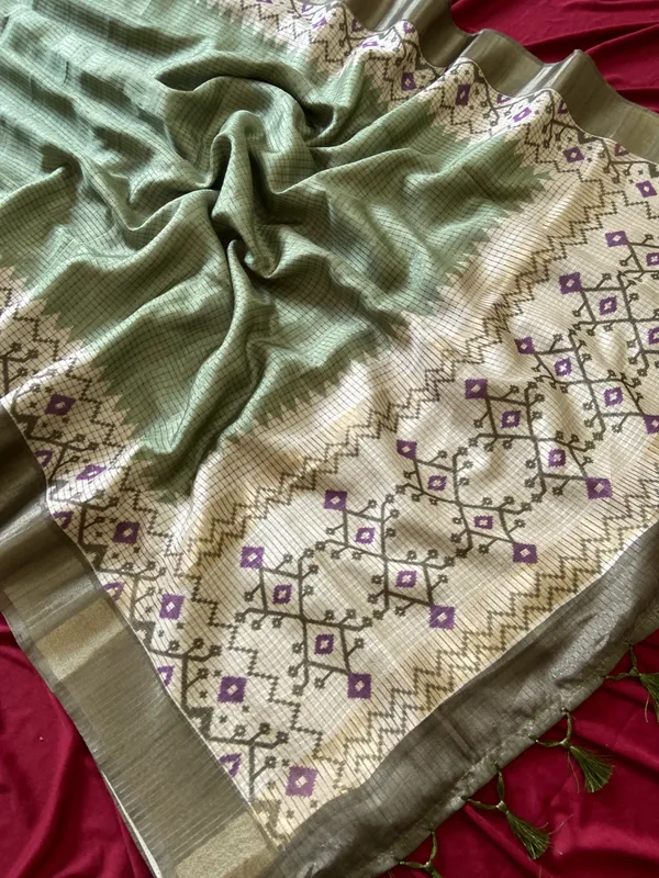 Soft_Tussar_Silk_sarees_with_Beautiful_Digital_Print_With_Attractive_Checks_Design_Saree_And_Digital_Print_Blouse_With_Tassels