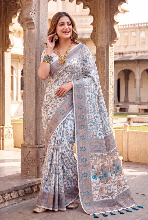 Soft_Jamdani_Cotton_Silk_Sarees_With_Beautiful_Resham_Weaving_With_Attractive_Resham_Woven_Design_Pallu_And_Running_Blouse_With_Tassels