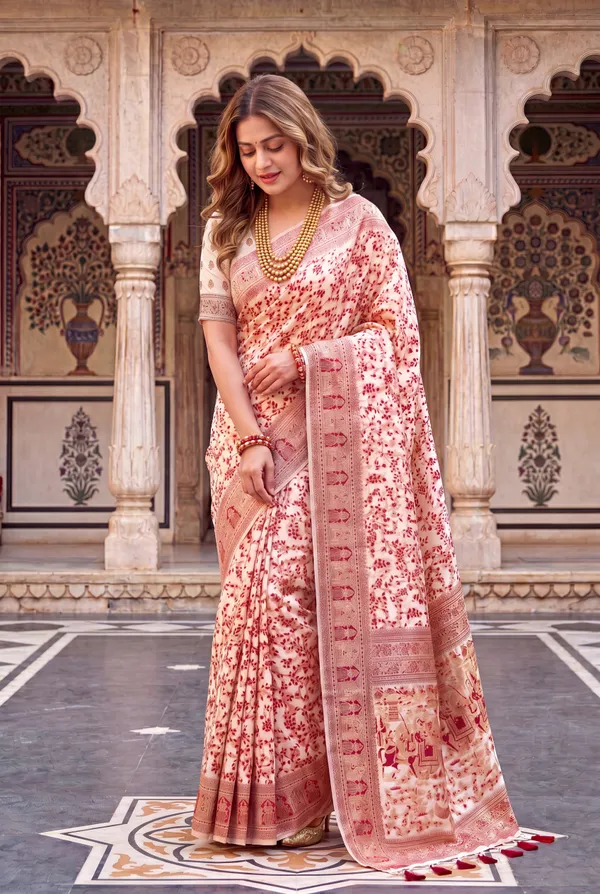 Soft_Jamdani_Cotton_Silk_Sarees_With_Beautiful_Resham_Weaving_With_Attractive_Resham_Woven_Design_Pallu_And_Running_Blouse_With_Tassels