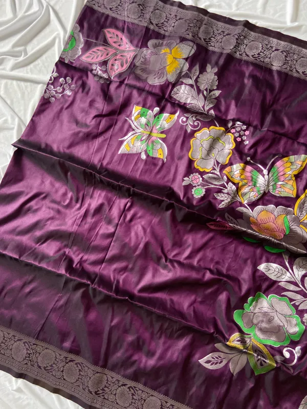 Soft_Silk_Sarees_With_Beautiful_Woven_Zari_Work_With_Attractive_Butterfly_Design_Saree_And_Running_Blouse_With_Tassels
