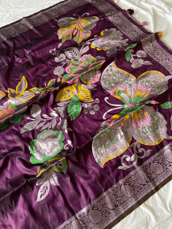 Soft_Silk_Sarees_With_Beautiful_Woven_Zari_Work_With_Attractive_Butterfly_Design_Saree_And_Running_Blouse_With_Tassels
