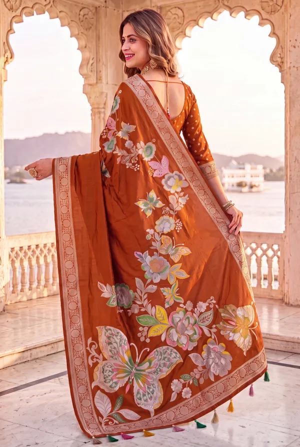 Soft_Silk_Sarees_With_Beautiful_Woven_Zari_Work_With_Attractive_Butterfly_Design_Saree_And_Running_Blouse_With_Tassels