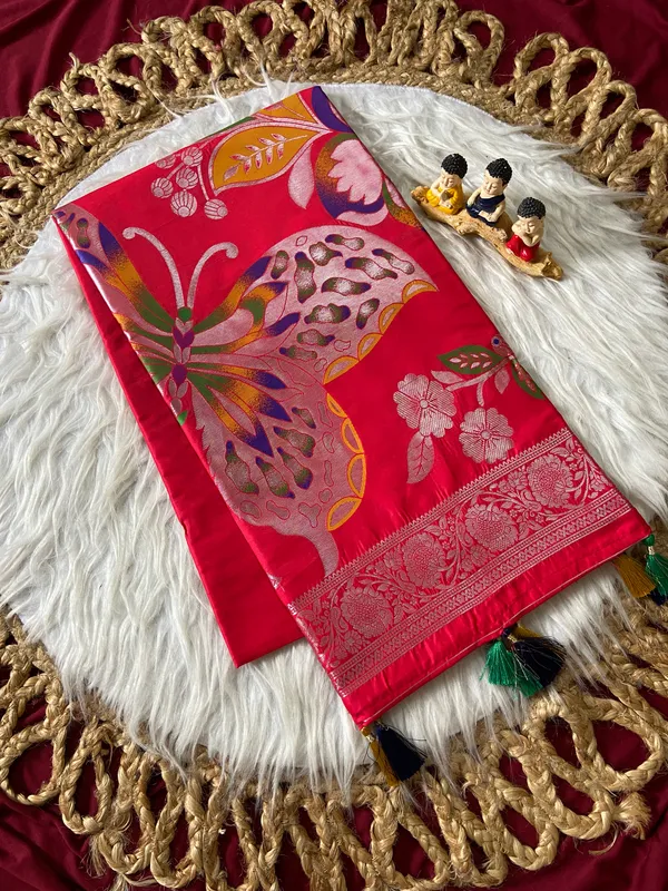 Soft_Silk_Sarees_With_Beautiful_Woven_Zari_Work_With_Attractive_Butterfly_Design_Saree_And_Running_Blouse_With_Tassels