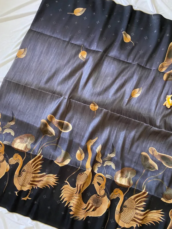 Soft_Tussar_Silk_Sarees_With_Beautiful_Digital_Print_With_Attractive_Jungle_Theme_Design_And_Digital_Print_Blouse_With_Tassels