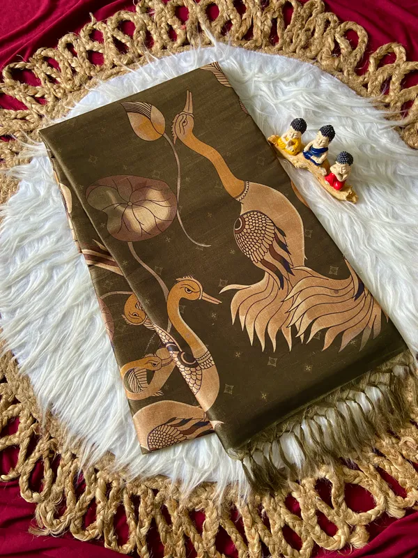 Soft_Tussar_Silk_Sarees_With_Beautiful_Digital_Print_With_Attractive_Jungle_Theme_Design_And_Digital_Print_Blouse_With_Tassels