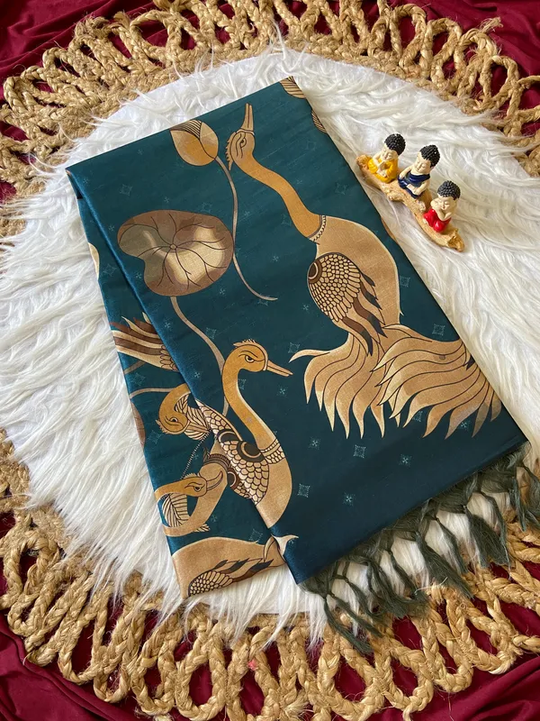 Soft_Tussar_Silk_Sarees_With_Beautiful_Digital_Print_With_Attractive_Jungle_Theme_Design_And_Digital_Print_Blouse_With_Tassels