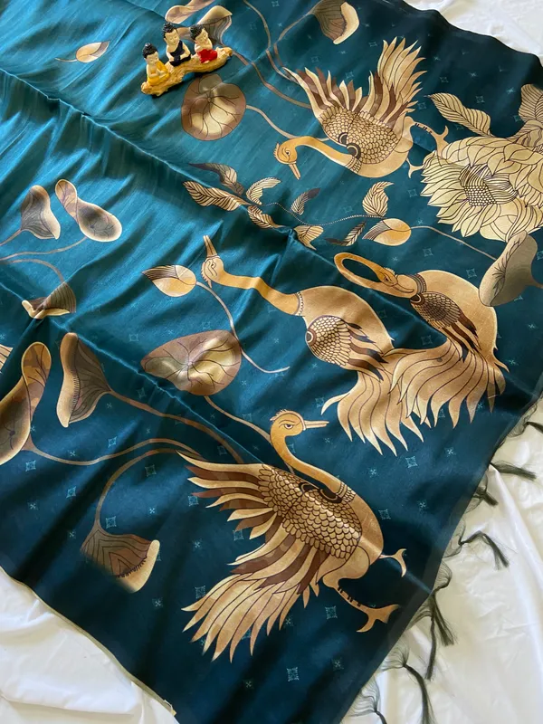 Soft_Tussar_Silk_Sarees_With_Beautiful_Digital_Print_With_Attractive_Jungle_Theme_Design_And_Digital_Print_Blouse_With_Tassels