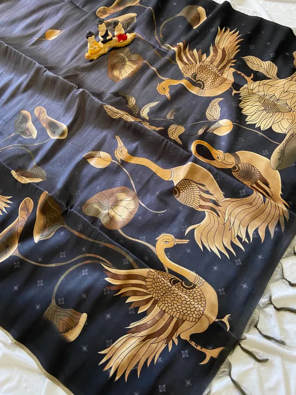 Soft_Tussar_Silk_Sarees_With_Beautiful_Digital_Print_With_Attractive_Jungle_Theme_Design_And_Digital_Print_Blouse_With_Tassels